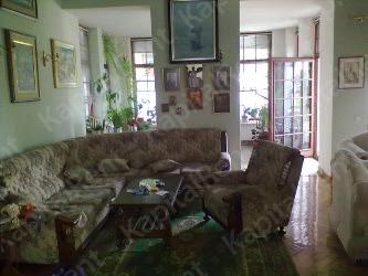 Kuća - 260m² - Banjica