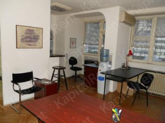 Poslovni prostor - 50m² - Centar