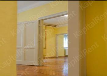 Poslovni prostor - 67m² - Centar