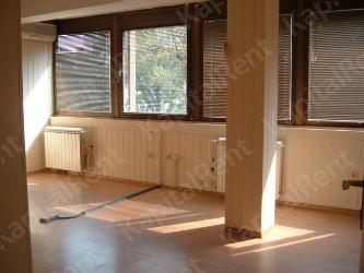 Poslovni prostor - 135m² - Centar